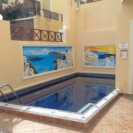 Antonia Hotel Firá